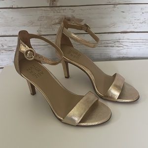 Naturalizer Gold Ankle Strap Dress Heels /Sandal / Shoe